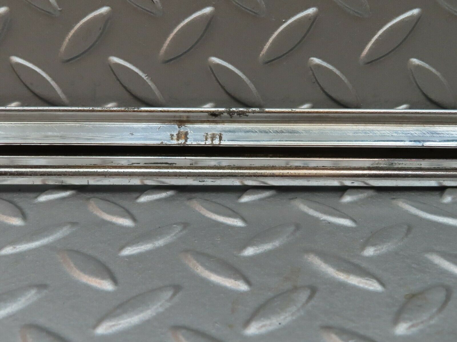 4691 Mercedes-Benz W114 280CE Coupe Right Door Chrome Moulding Trim