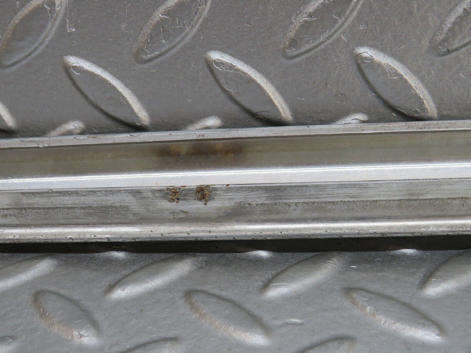 34407 Mercedes-Benz C126 380SEC Coupe Door Window Chrome Trim Right Side