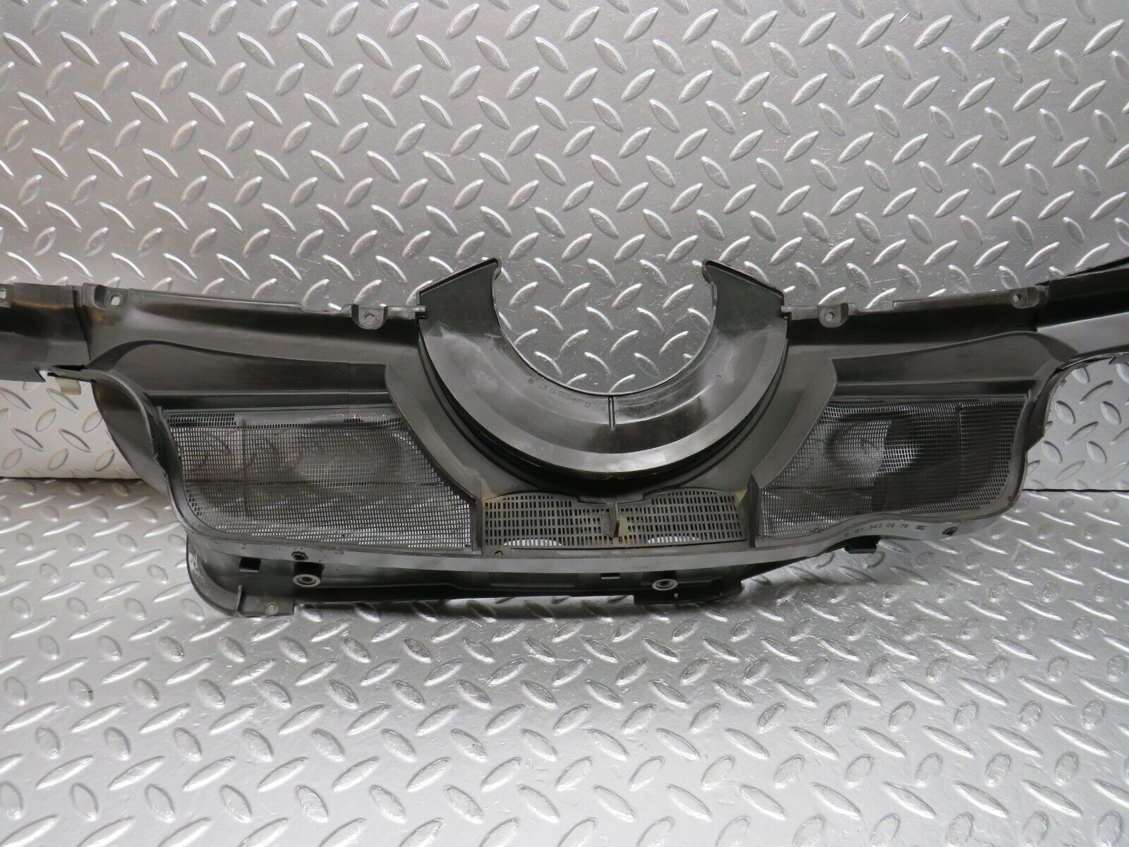 30452 Mercedes-Benz W124 230E Wiper Mechanism Cover Panel 1246200978