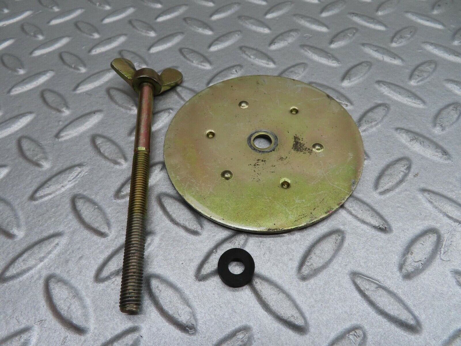 16126 Mercedes-Benz W123 280E Spare Wheel Holder