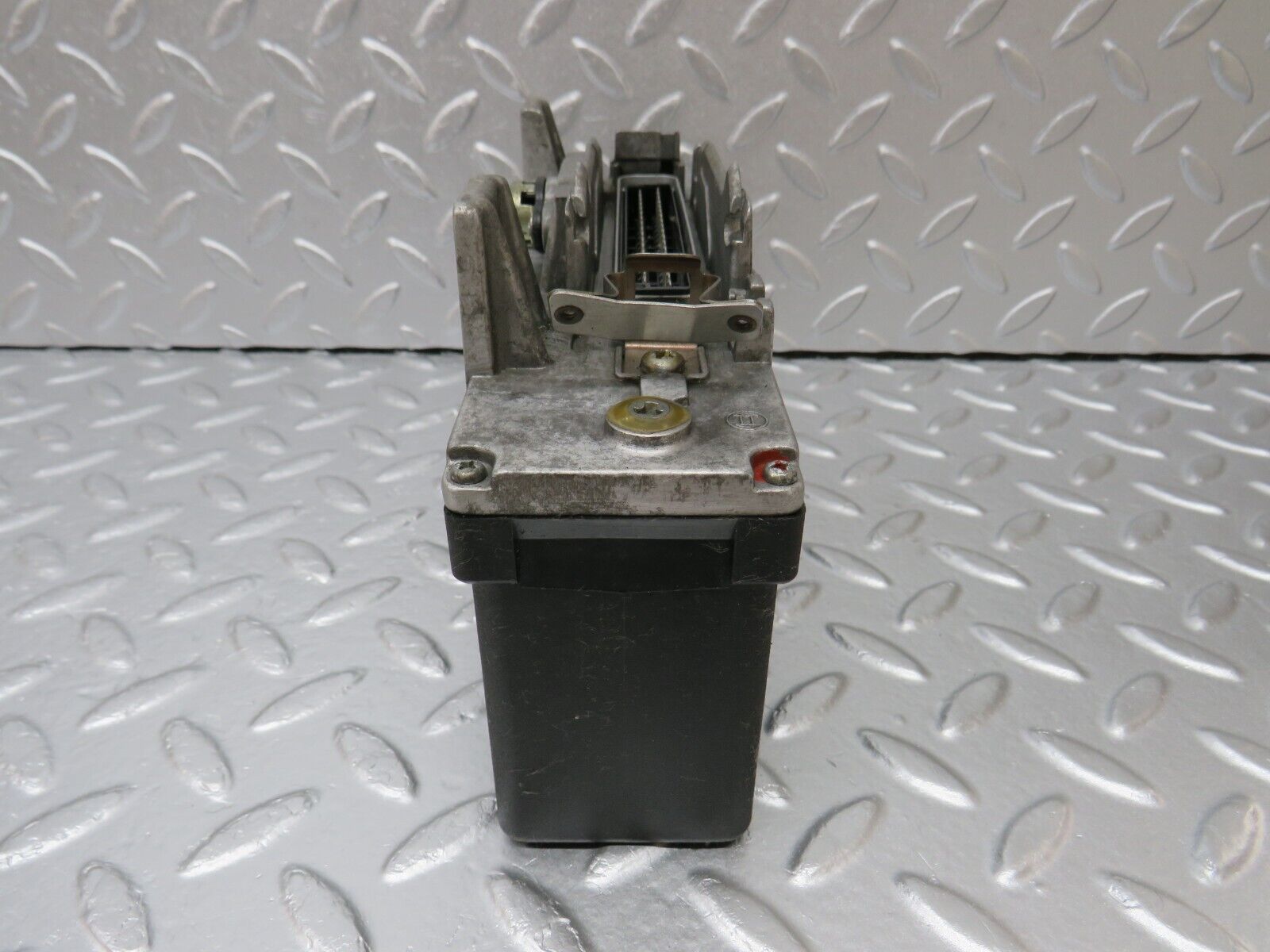 33975 Mercedes-Benz W124 260E ABS Control Unit Bosch 0055452132