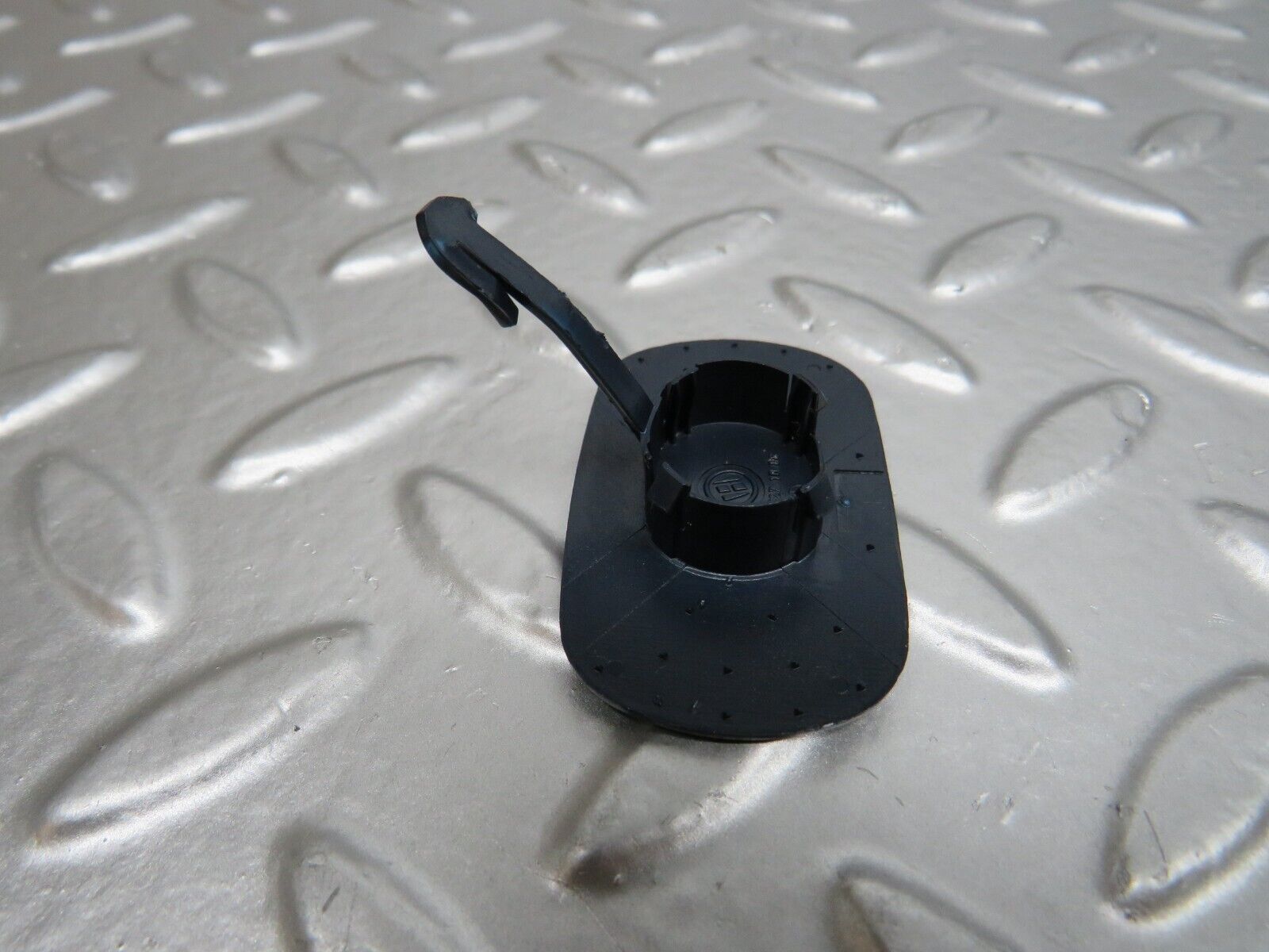 24684 Mercedes-Benz W140 S320 Door Card SRS Trim Plug Blue 2107271088