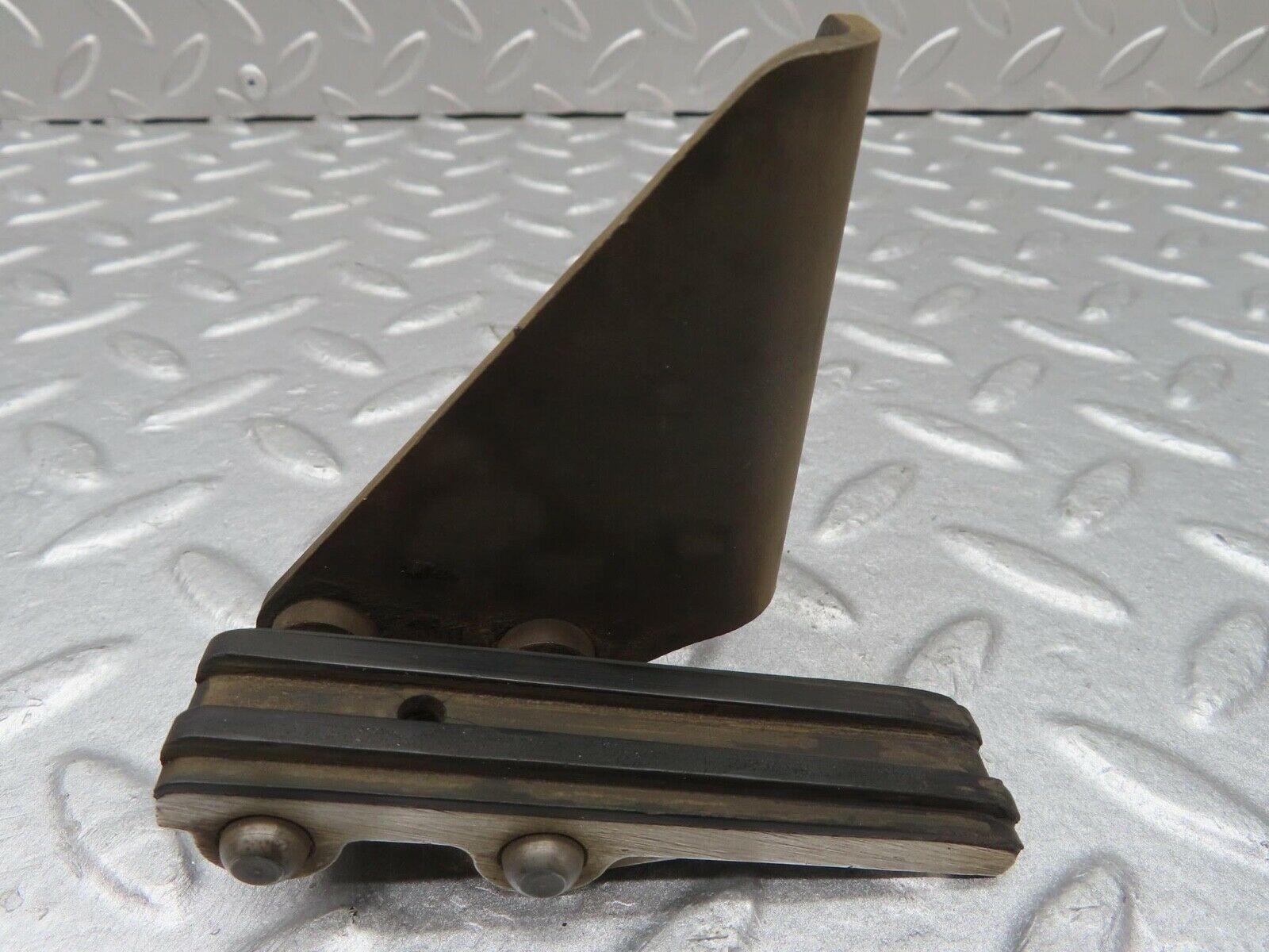 12927 Mercedes-Benz W111 220SE Timing Chain Guide Rail