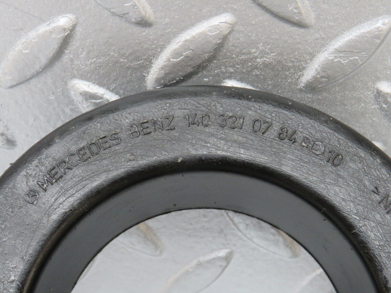 35320 Mercedes-Benz W140 Coil Spring Rubber Mounting 1403210784