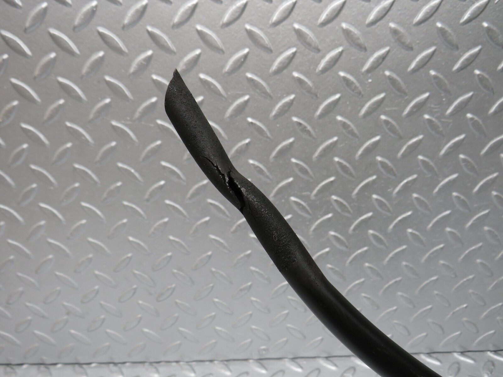 38404 Mercedes-Benz R129 280SL Coupe Roof Folding Lift Cylinder Cover Left 1297700362