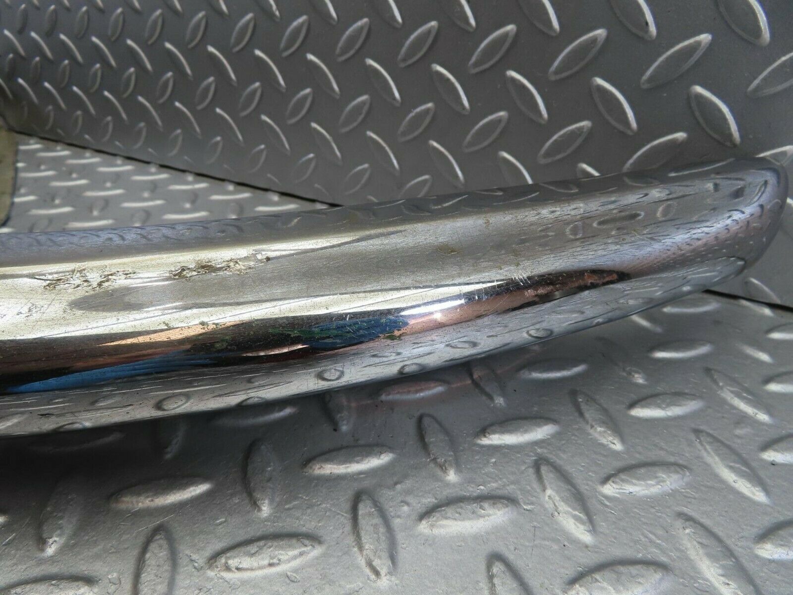 10611 Mercedes-Benz W111 Front Left Upper Bumper Corner