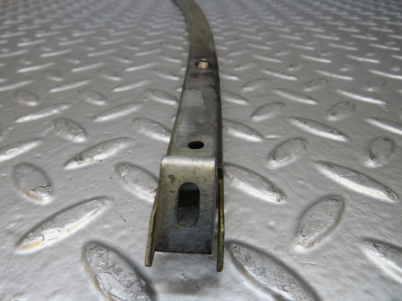 26128 Mercedes-Benz W116 450SE Front Right Window Channel