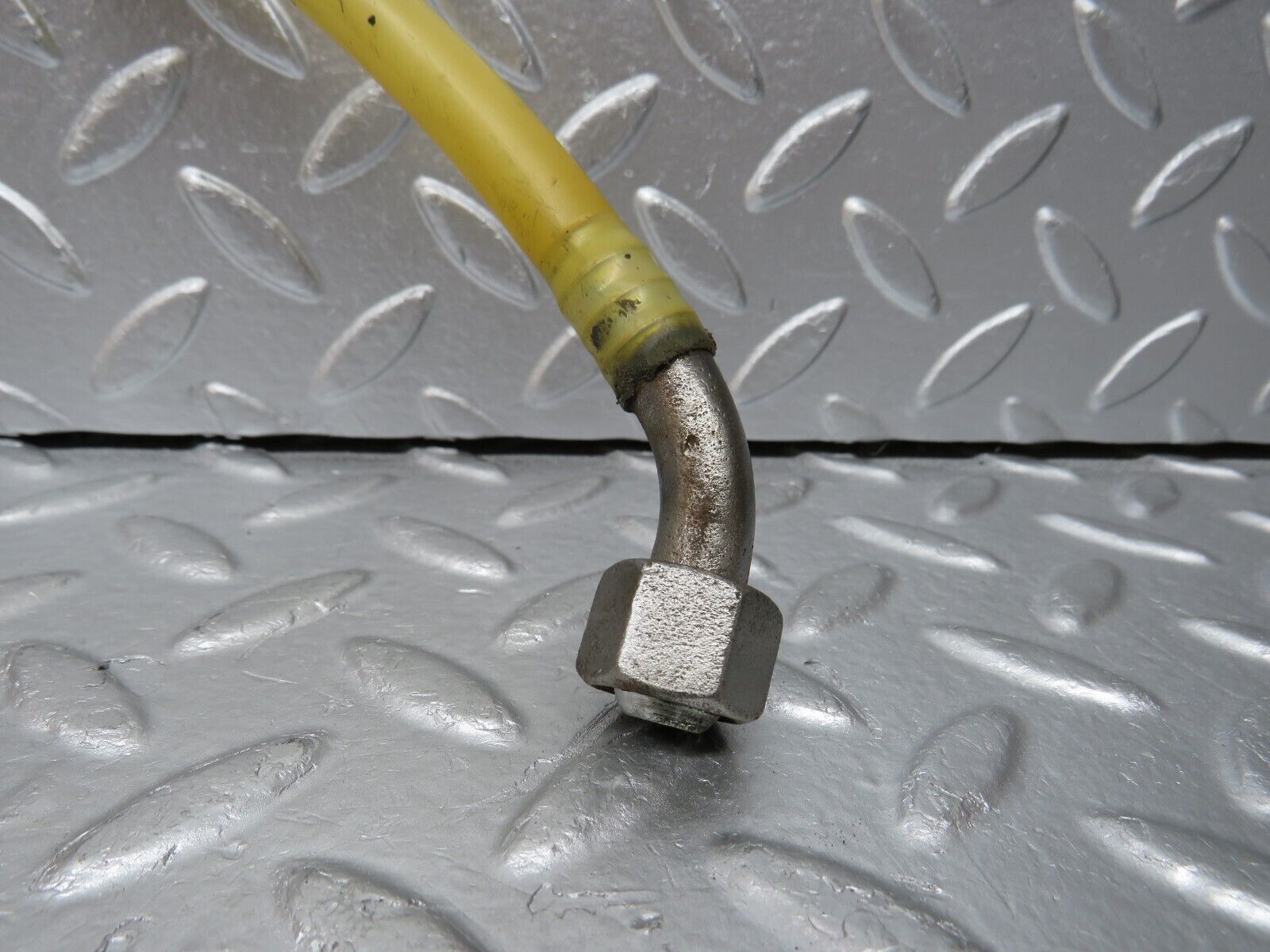 31086 Mercedes-Benz W123 200D Brake Servo Vacuum Pipe