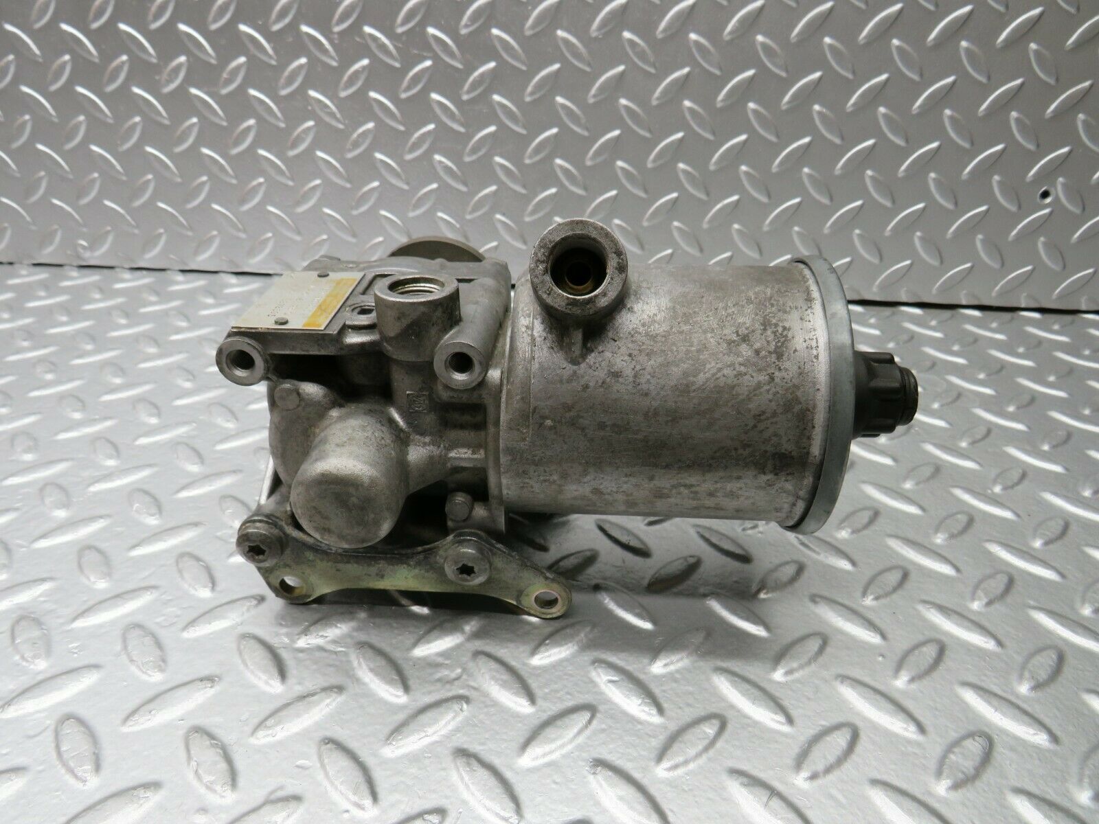 22434 Mercedes-Benz C124 E220 Coupe Power Steering Pump 2104662601 7681900503