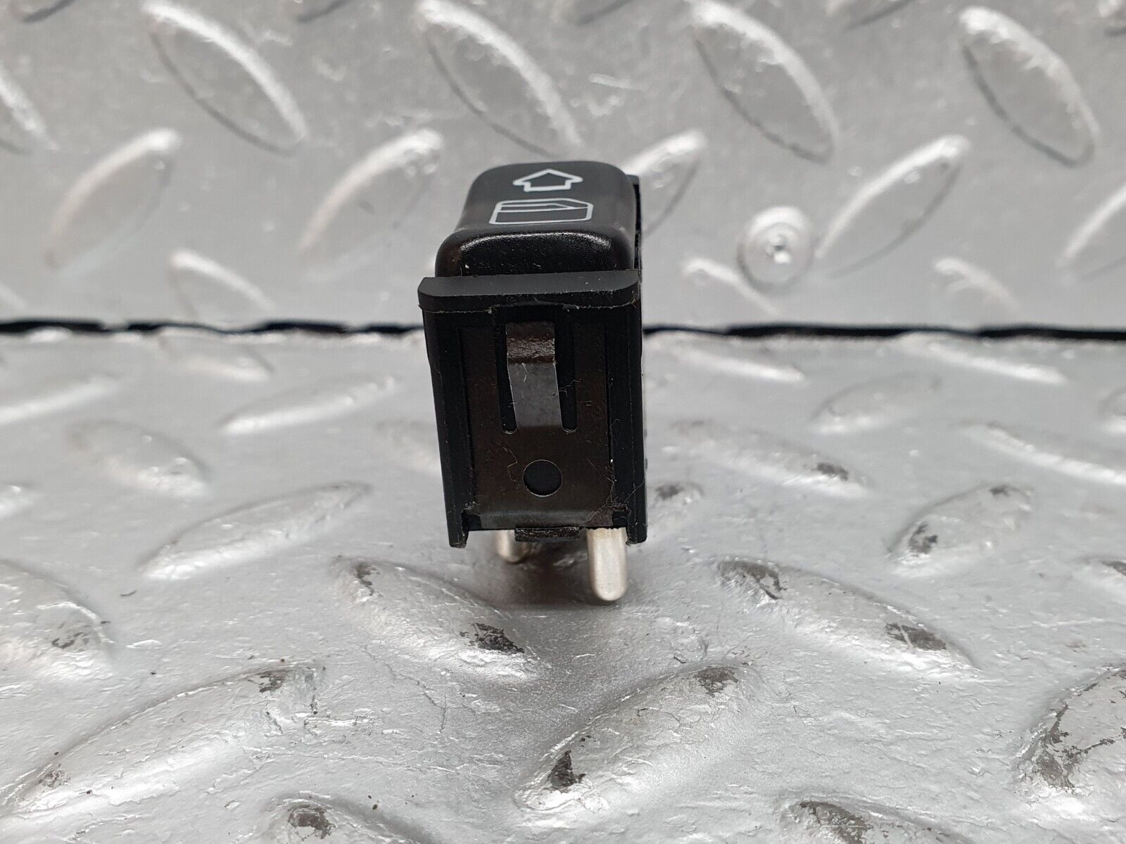 41103 Mercedes-Benz W126 300SE Rear Electric Window Switch 1268206310