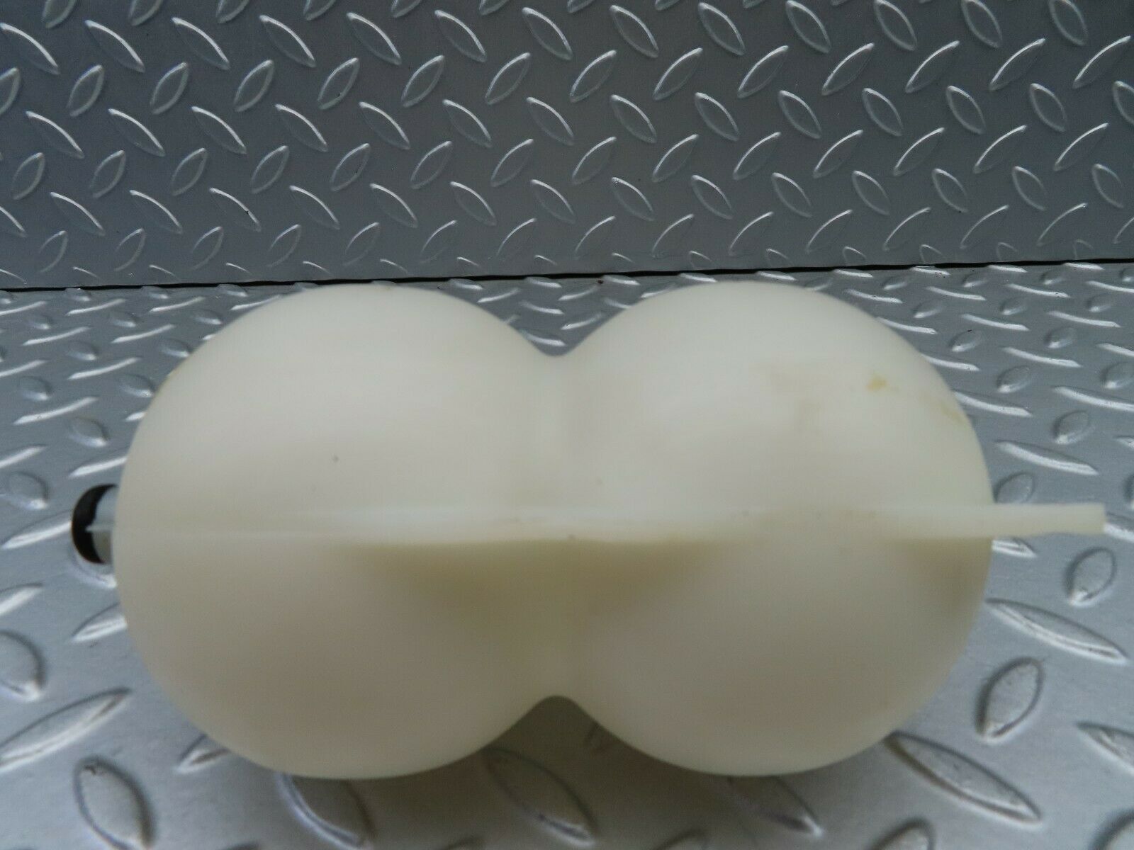 6745 Mercedes-Benz S124 E220 Wagon Vacuum Reservoir