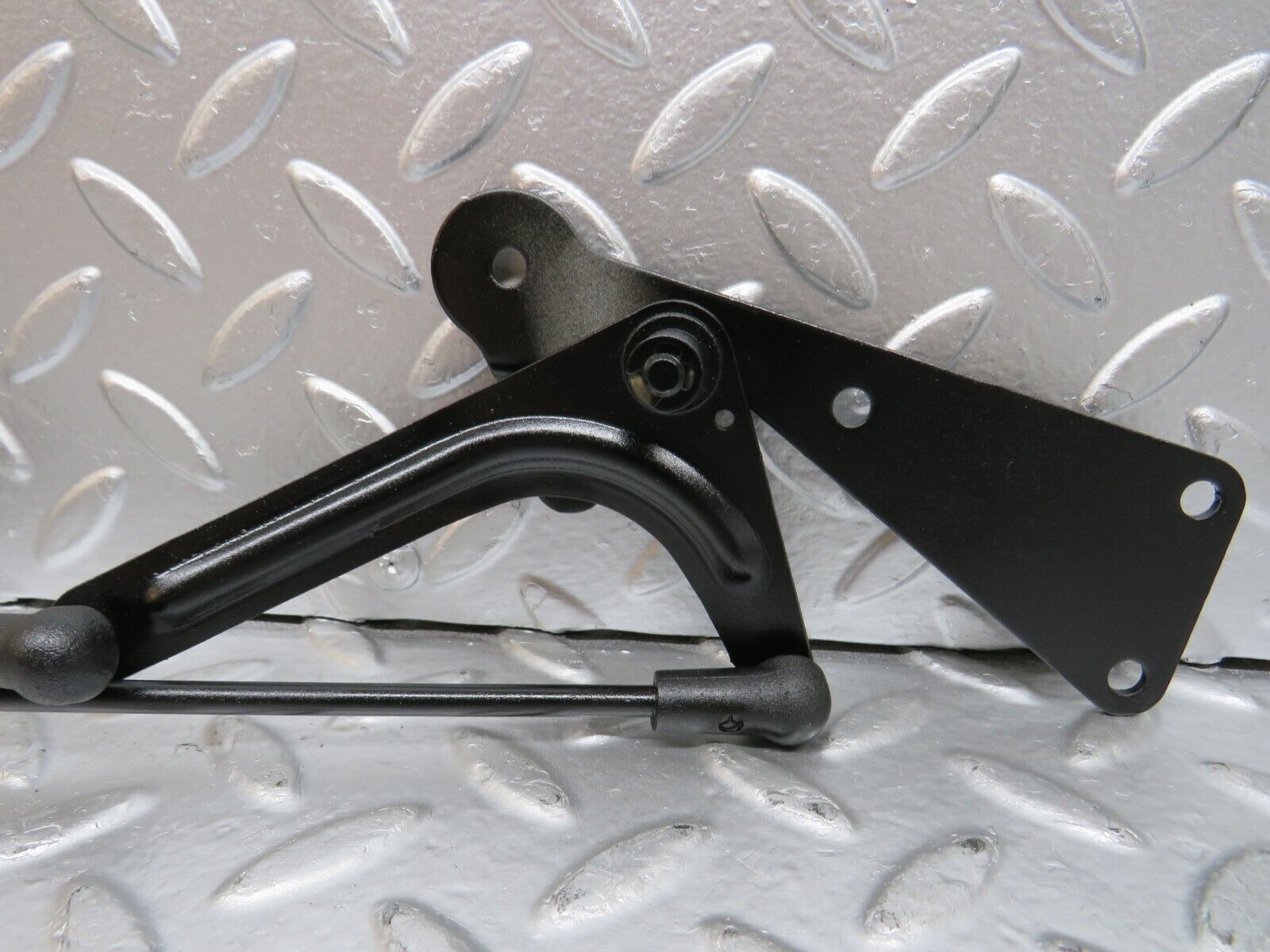 25380 Mercedes-Benz W201 190D Throttle Linkage