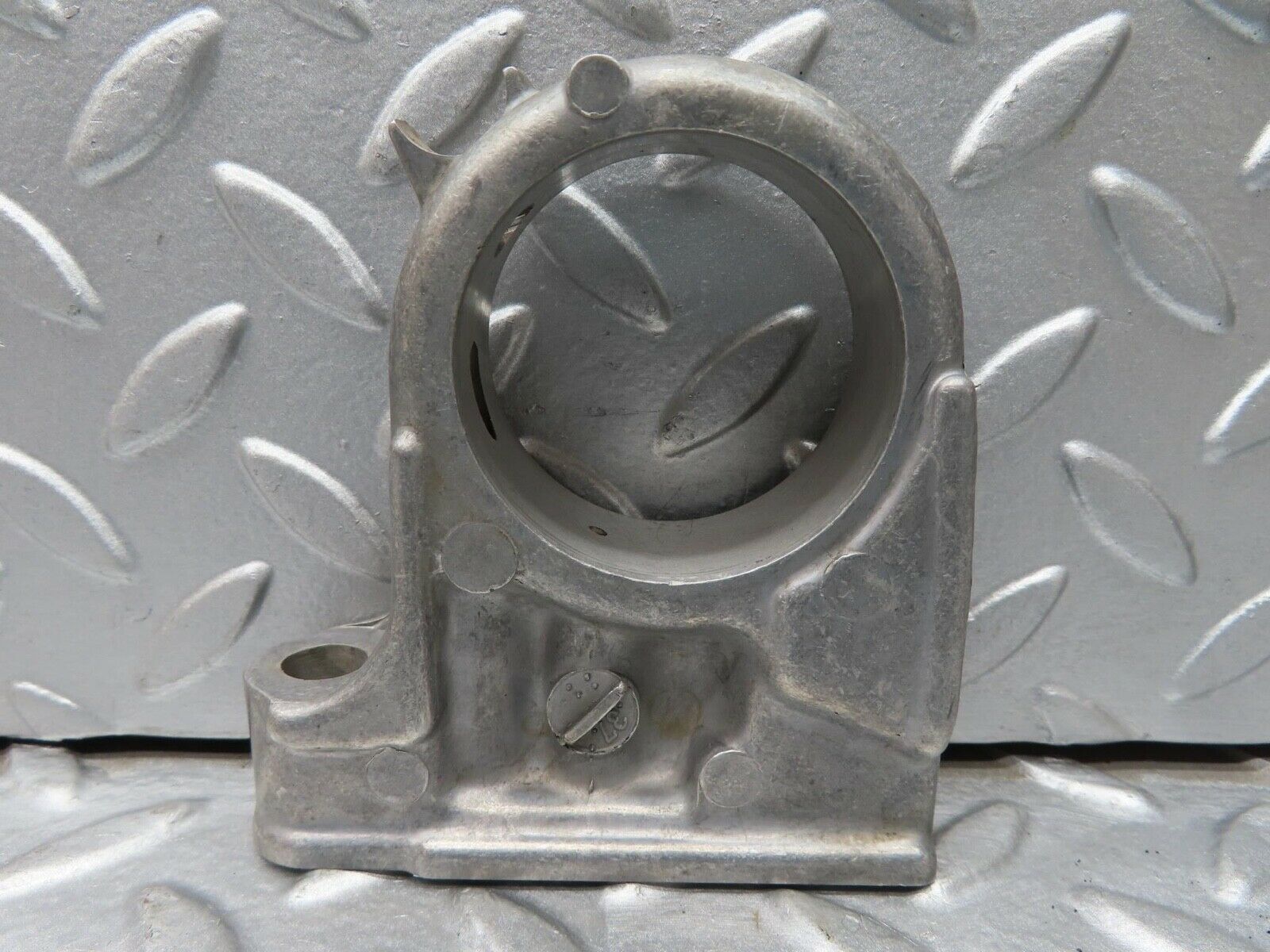 16716 Mercedes-Benz C107 380SLC Camshaft Tower Bearing 1160515118