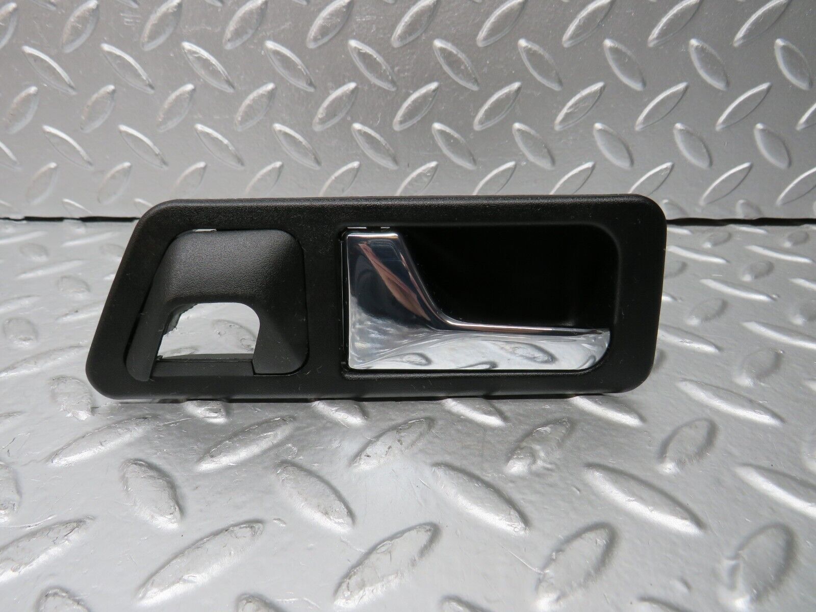 30586 Mercedes-Benz W201 190E 2.0L Left Interior Door Handle 2017660164