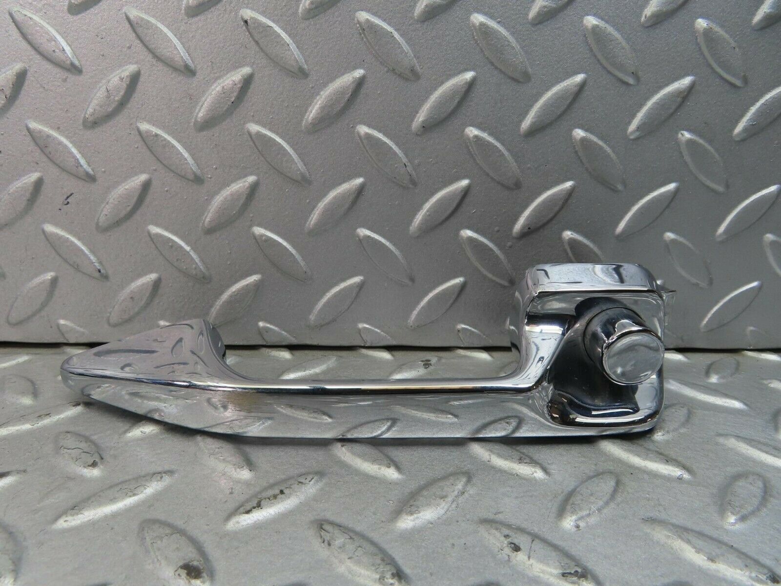 8792 Mercedes-Benz W115 Chrome Door Handle Rear Right 1157660401