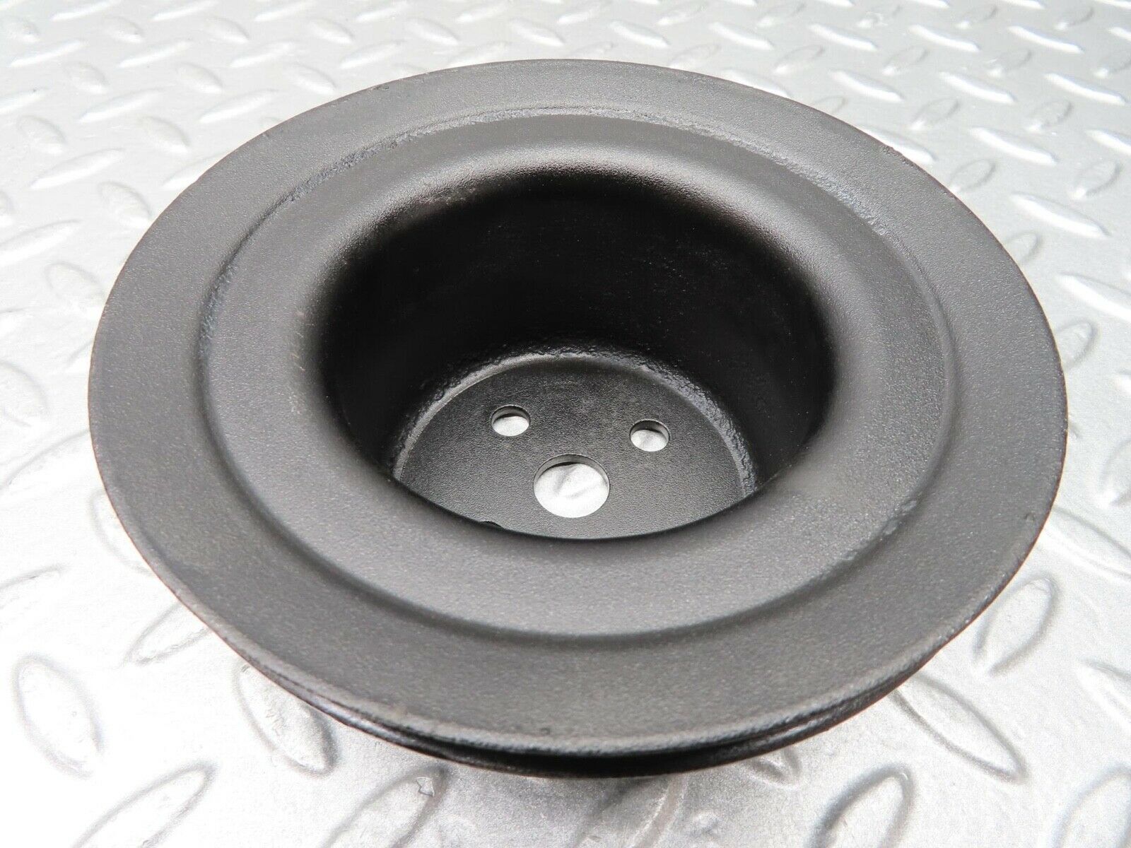 14076 Mercedes-Benz C107 280SLC Water Pump Pulley