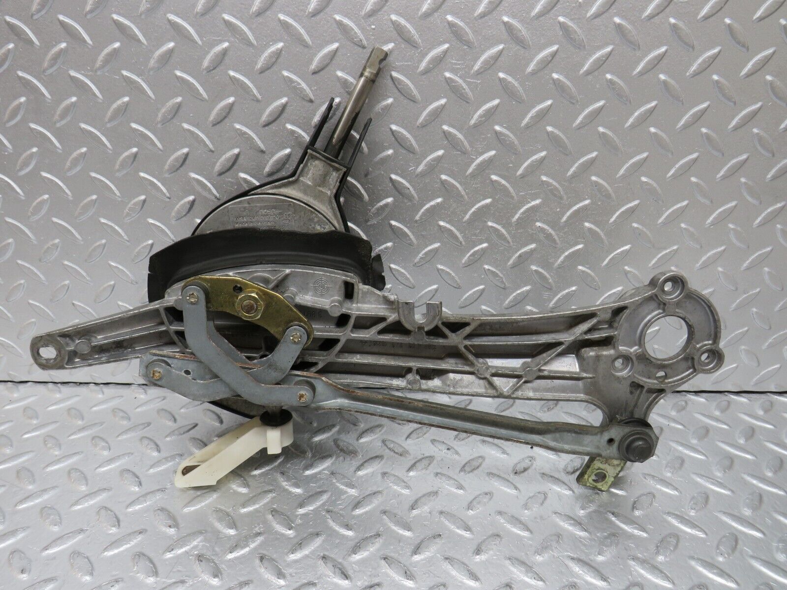 34836 Mercedes-Benz W210 320E Windscreen Wiper Mechanism Linkage 2108201642