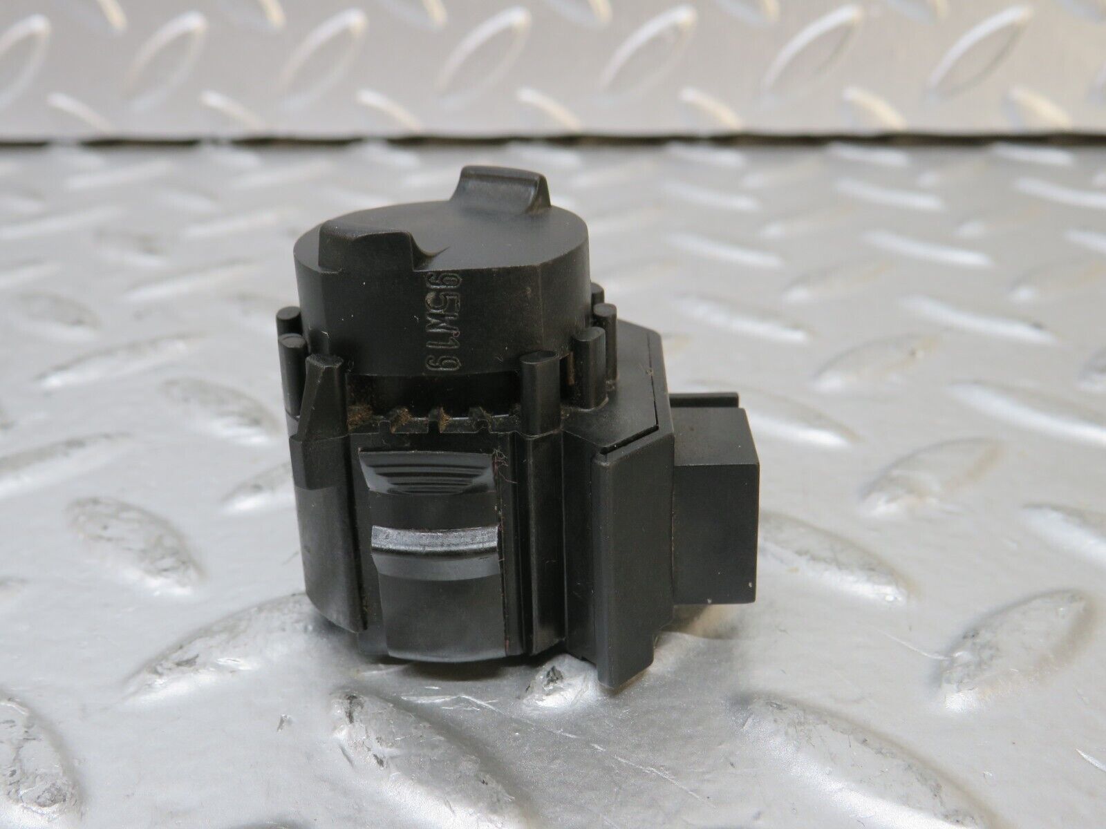 27550 Mercedes-Benz S124 300TE Wagon Kick Down Switch 0025452214