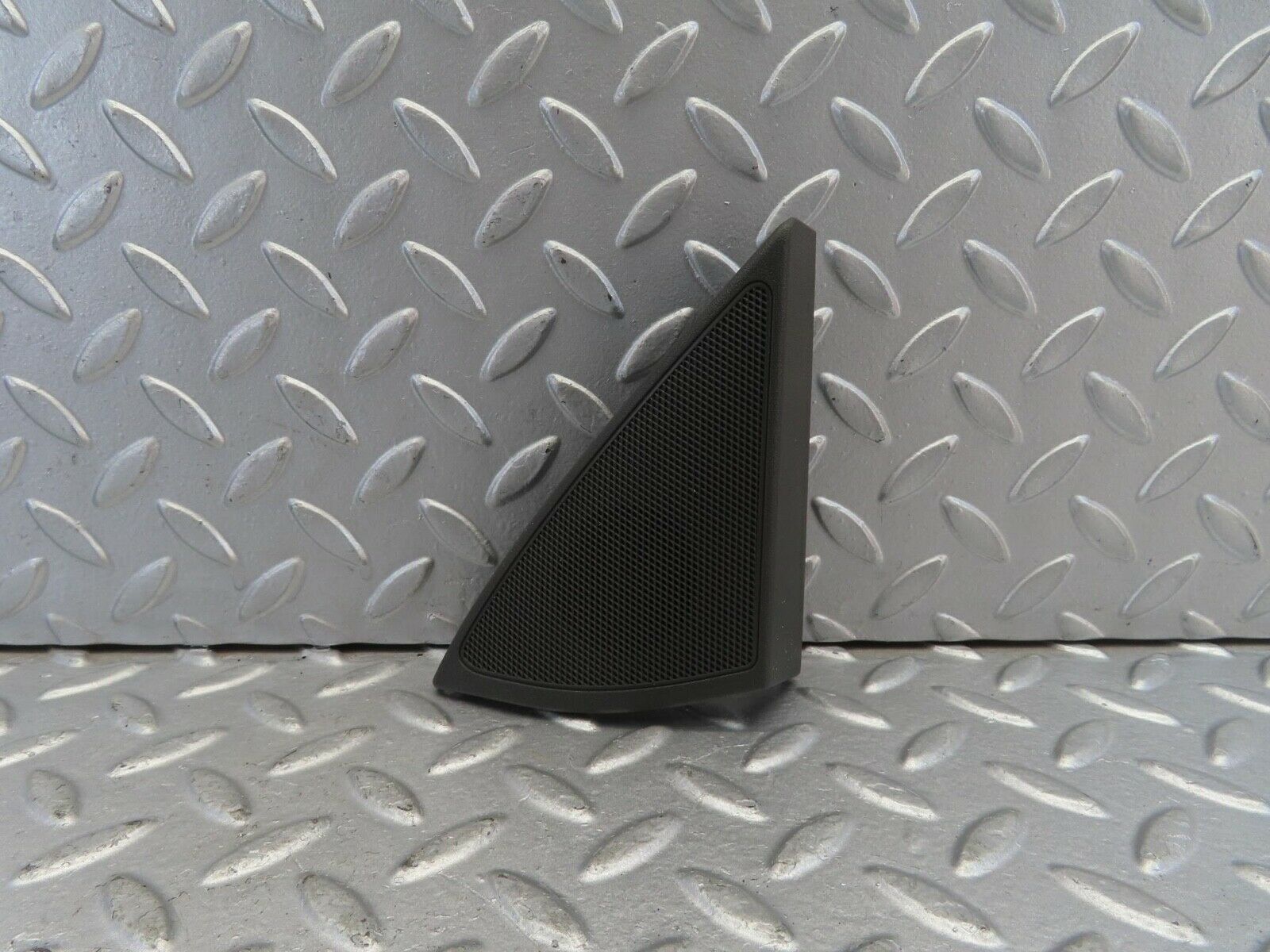 11078 Mercedes-Benz W221 S320 Front Right Door Speaker 2217280456