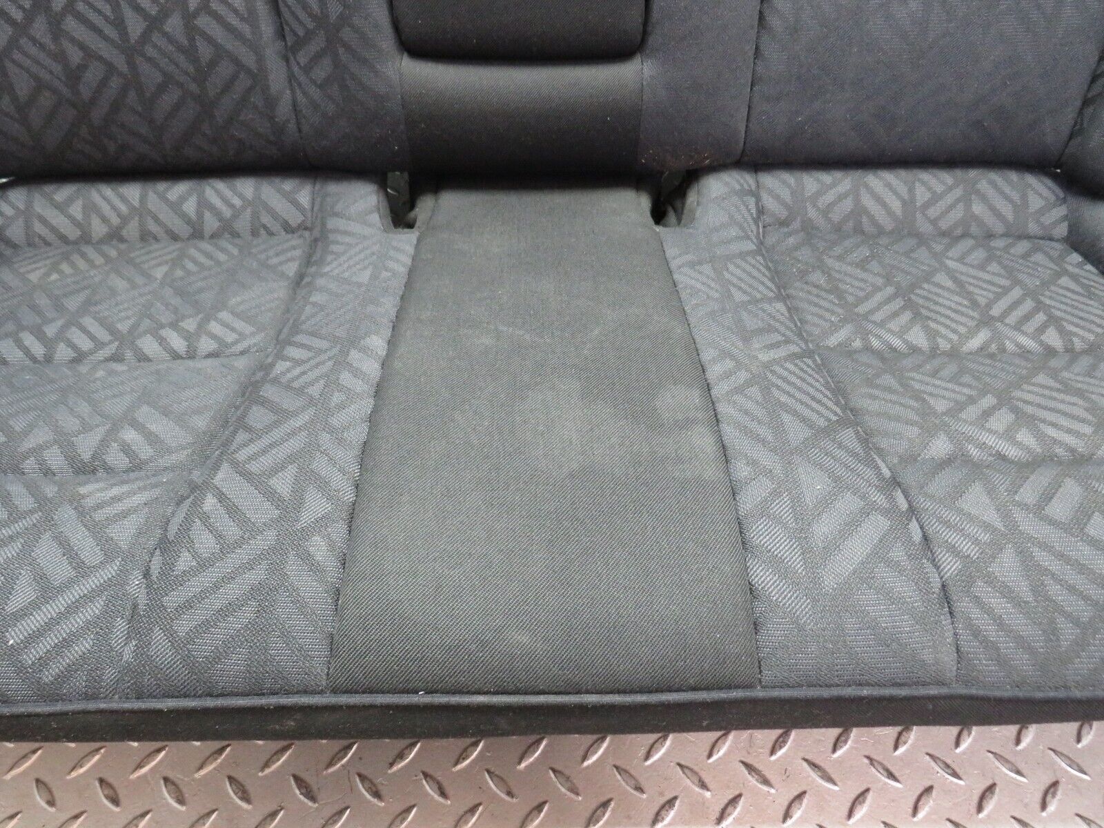 33340 Mercedes-Benz W202 C180 Rear Seat 2029200550 2029202916
