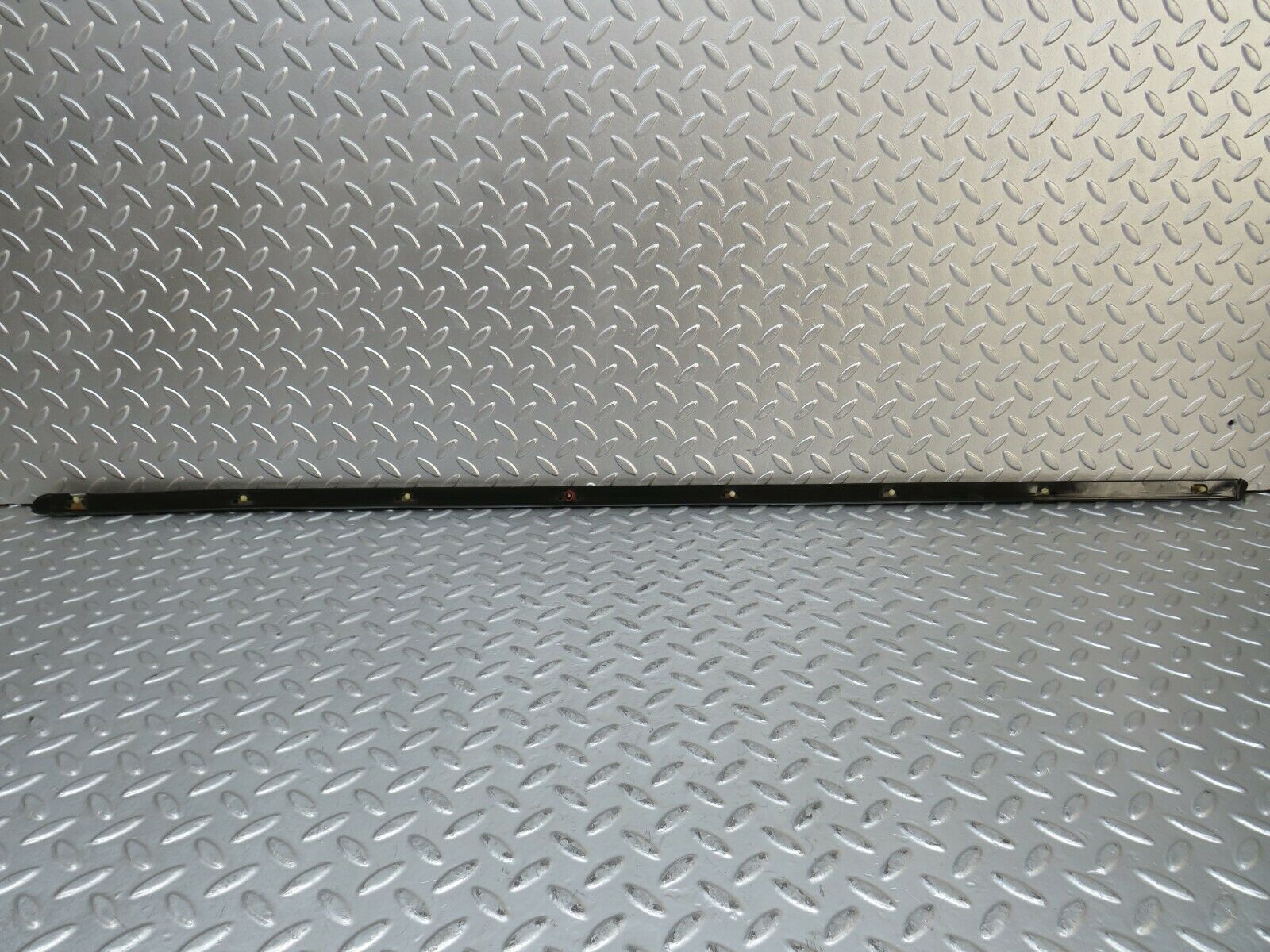 23638 Mercedes-Benz W114 280E Front Right Fender Wing Centre Moulding Trim