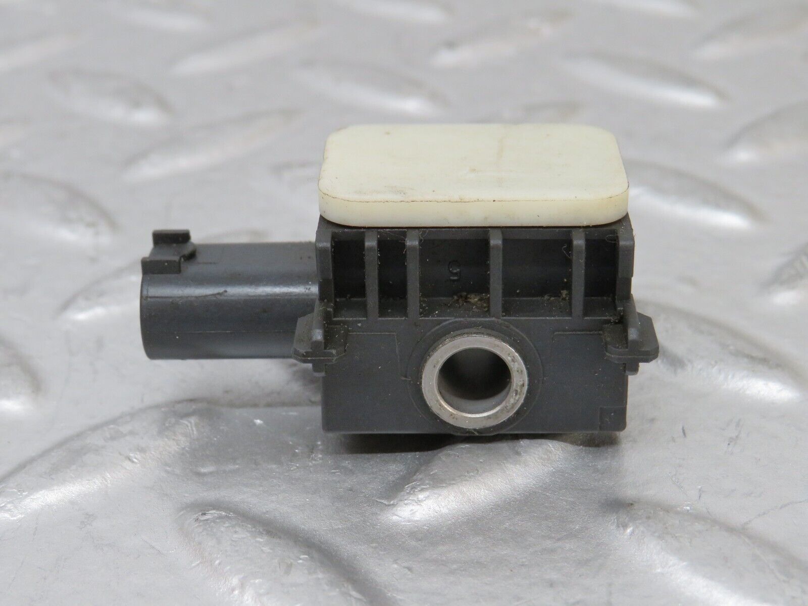 35128 Mercedes-Benz W221 Side Crash Sensor 0038202926