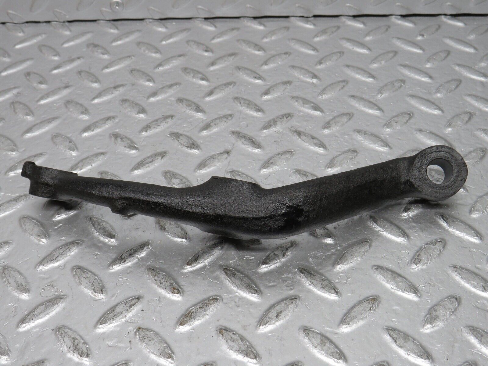 0382 Mercedes-Benz W116 Front Axle Steering Arm Right 1163321720