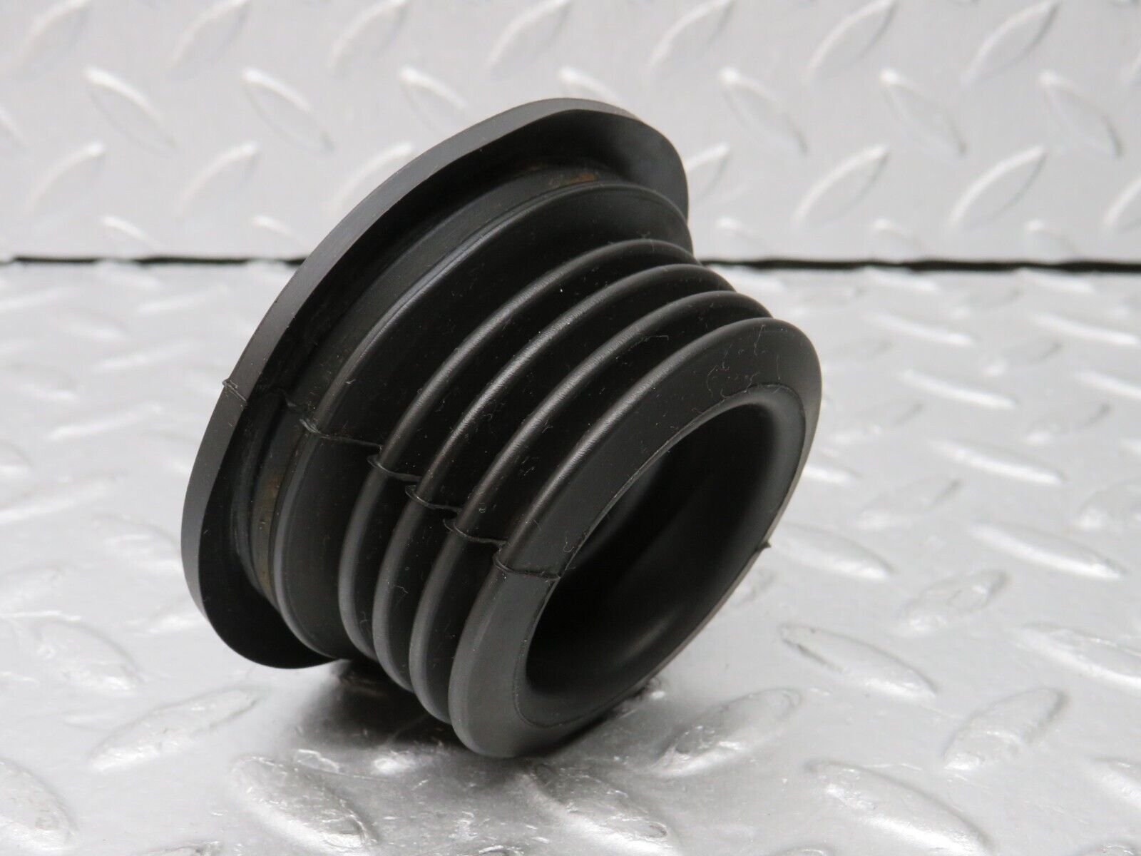 38043 Mercedes-Benz A124 320E Cabriolet Steering Column Rubber 1244620396