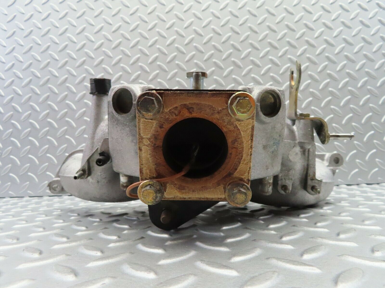 6020 Mercedes-Benz W123 200 Intake Manifold 1021411601