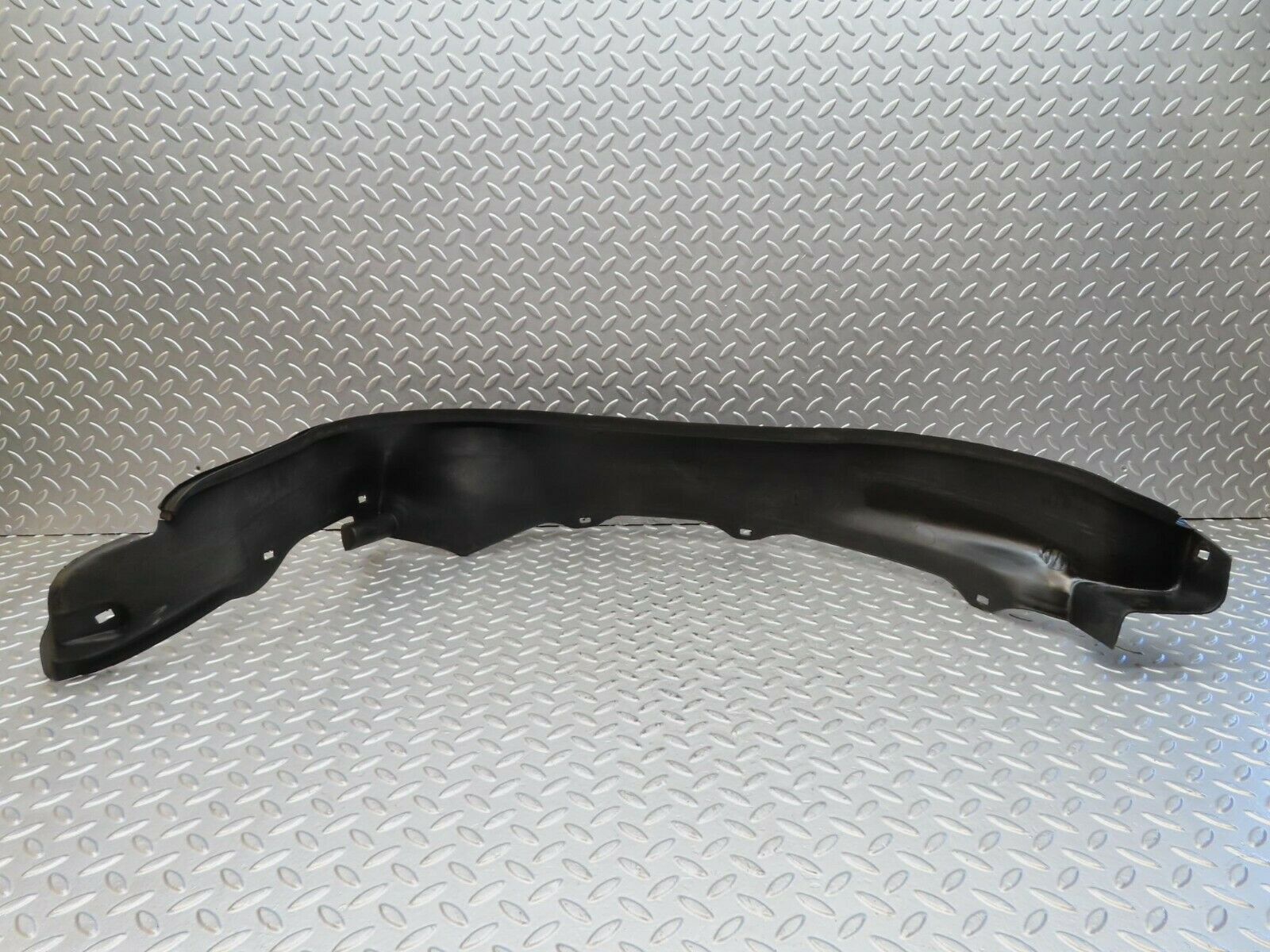 15496 Mercedes-Benz W123 230E Front Right Inner Fender Wing Splash Guard