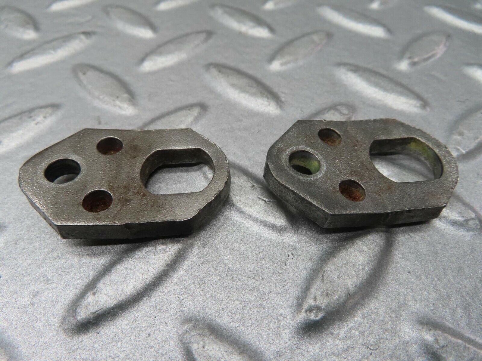 16741 Mercedes-Benz C107 380SLC Fuel Injector Bracket Pair
