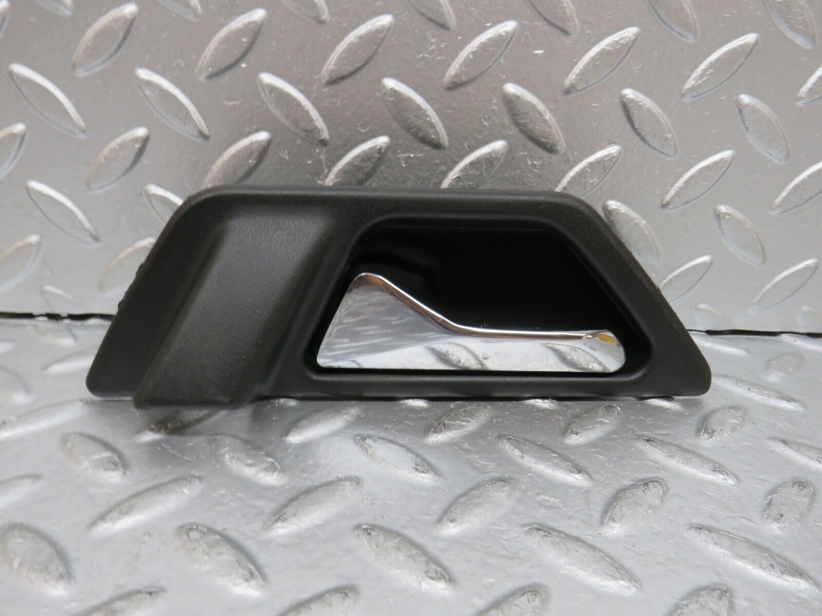 29348 Mercedes-Benz W124 230E Interior Door Handle Front Left 1247600161