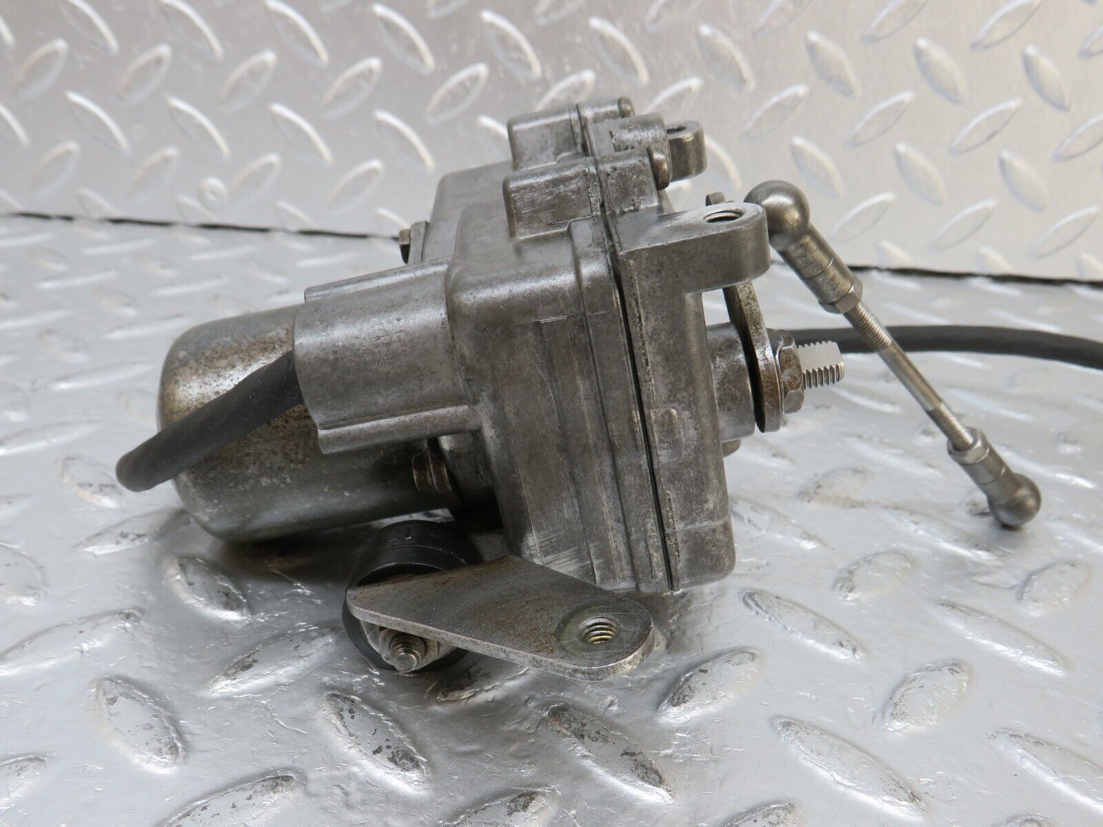 34525 Mercedes-Benz C126 380SEC Coupe Cruise Control Actuator 0015457532