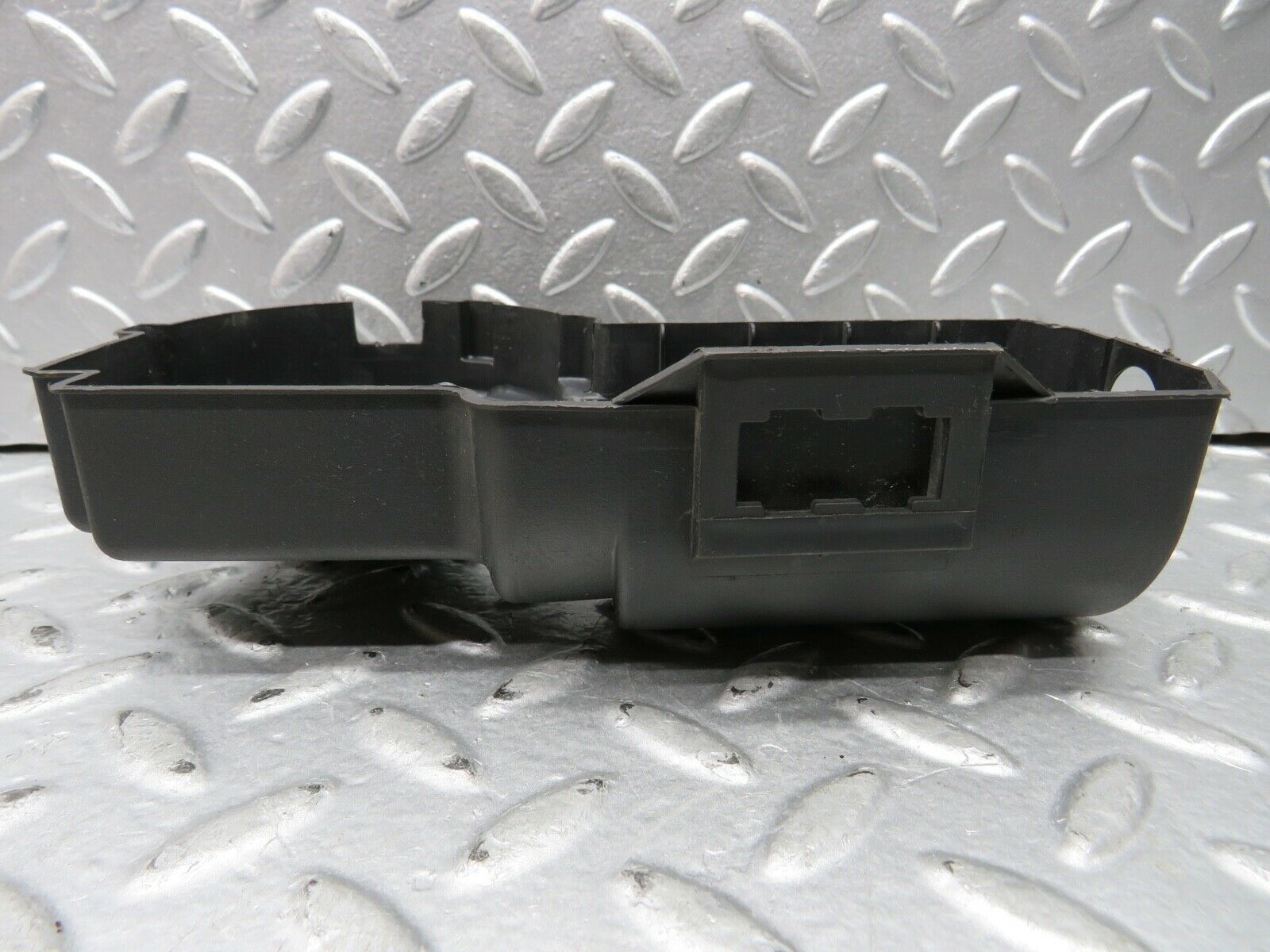 21855 Mercedes-Benz W124 Wiper Motor Cover 1390591046