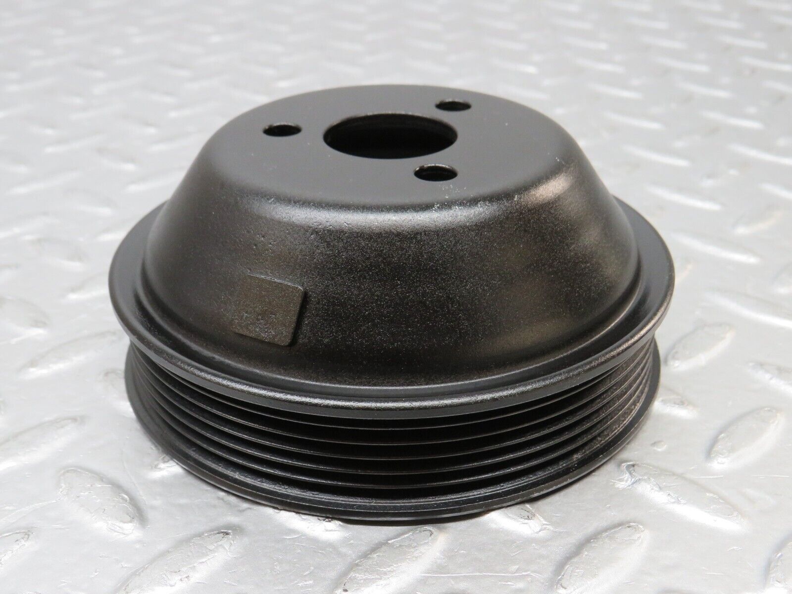 38103 Mercedes-Benz A124 320E Cabriolet Water Pump Pulley 1042300015