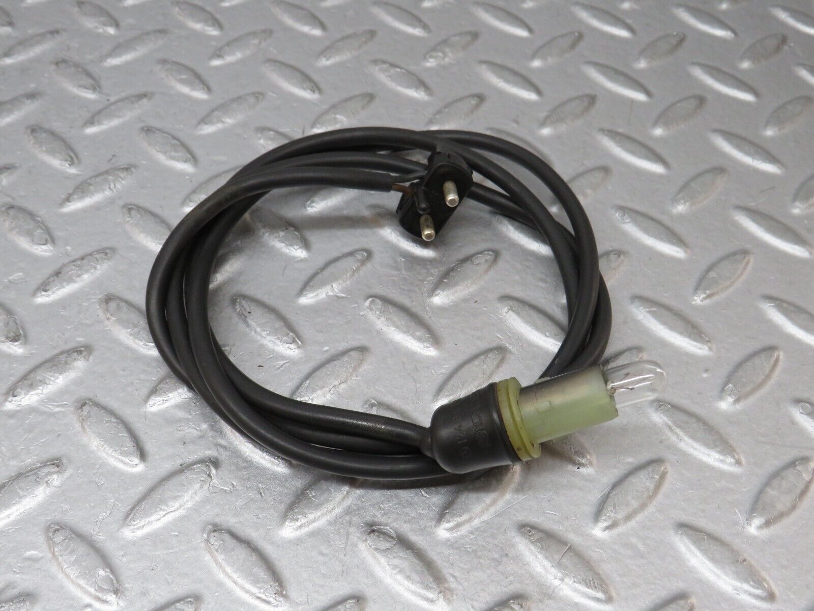 36268 Mercedes-Benz W126 420SE Front Wing Indicator Wire Cable 1249971881