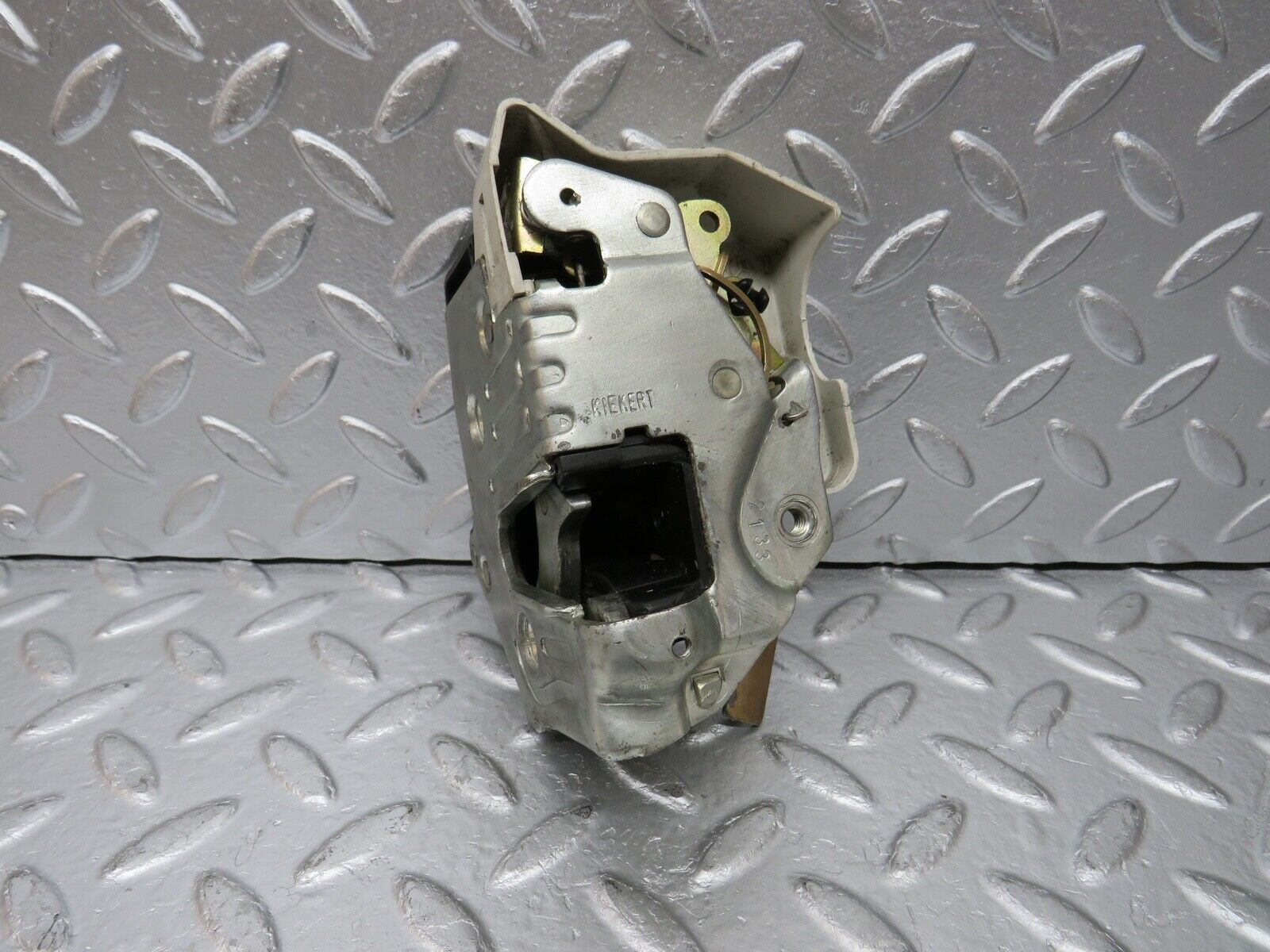 30487 Mercedes-Benz W124 230E Rear Left Door Lock Mechanism