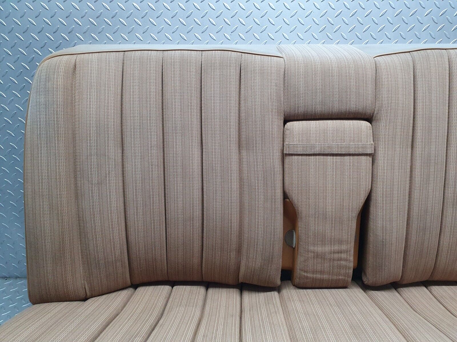 41373 Mercedes-Benz W124 200E Rear Seat Palomino 1249200016 1249200050