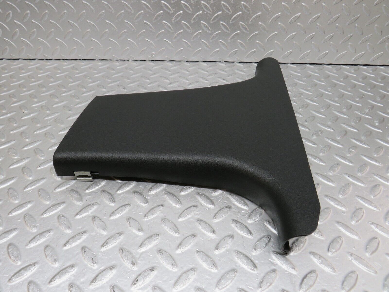 34799 Mercedes-Benz W210 320E B Pillar Bottom Cover Left 2106902130 2106920122