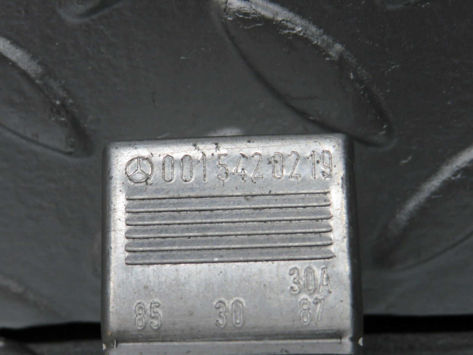 31623 Mercedes-Benz W201 190LE 1.8L Multi Purpose Relay 0015420219