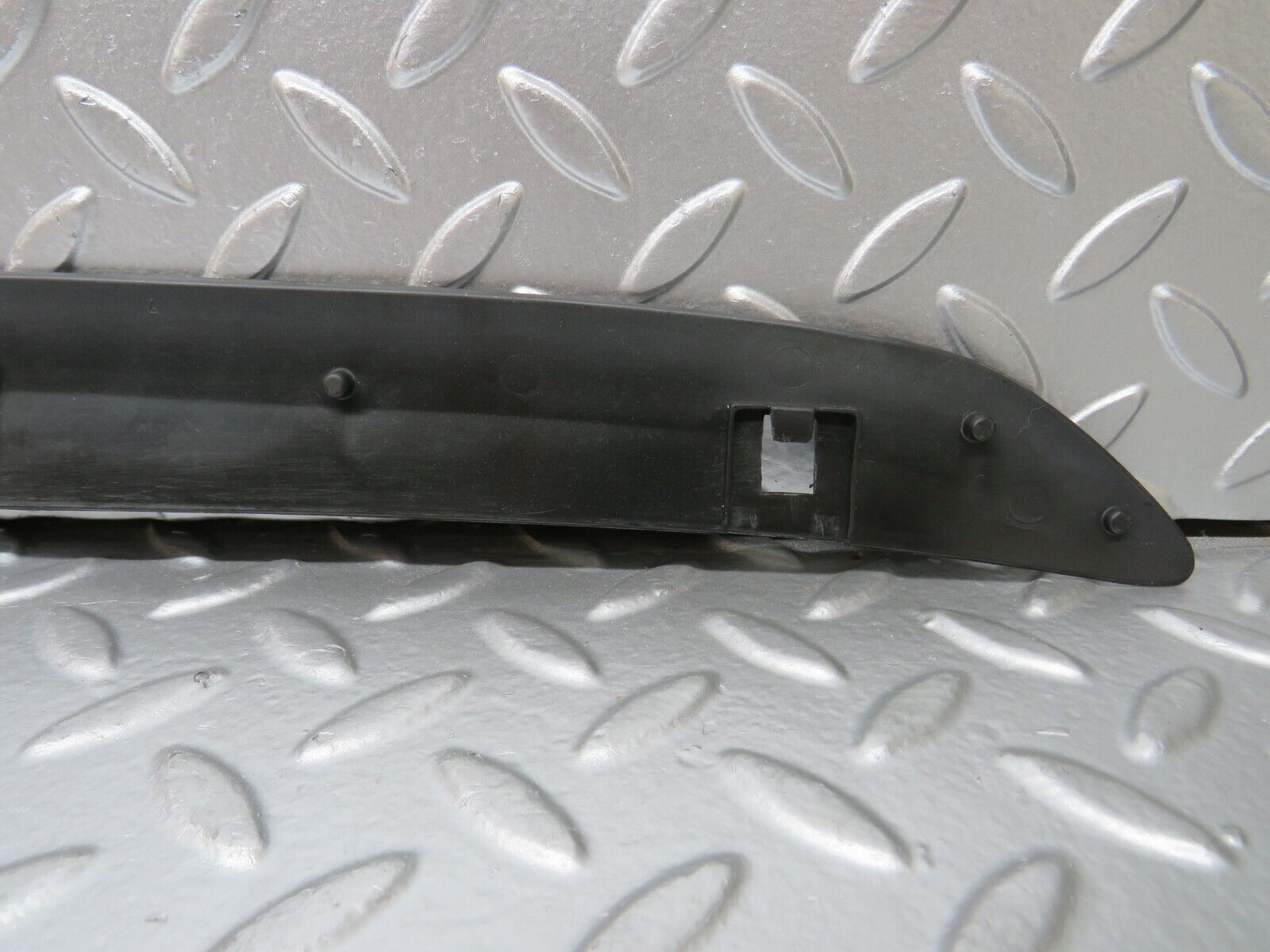 25638 Mercedes-Benz W123 200 C Pillar Exterior Plastic Trim Left Side