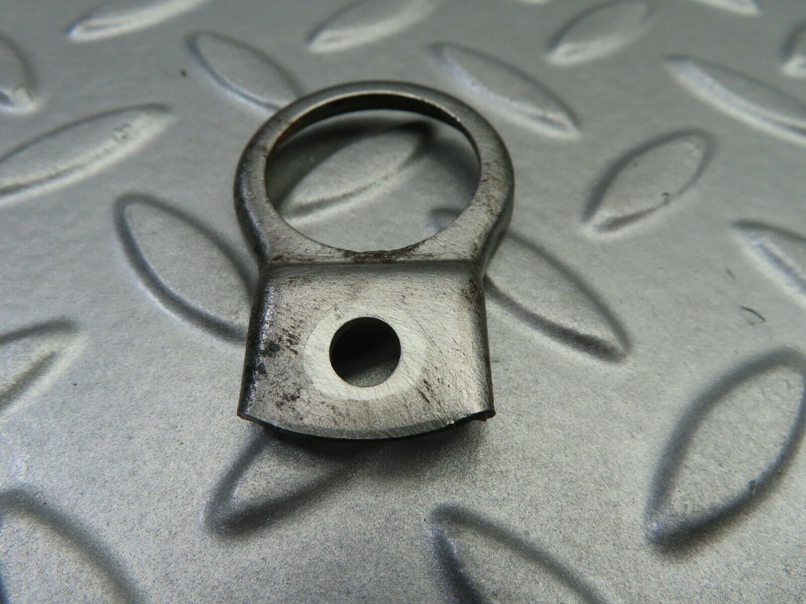 7097 Mercedes-Benz C107 350SLC Coupe Fuel Injector Bracket