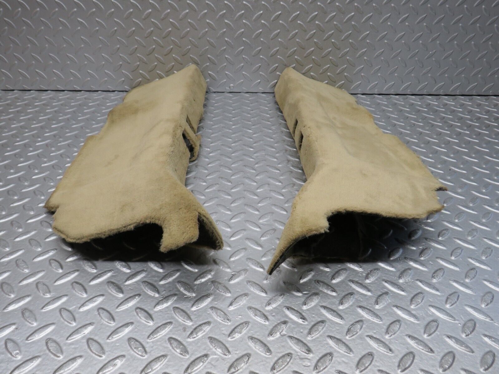 38381 Mercedes-Benz R129 280SL Coupe Rear Floor Cross Member Mat Carpet Beige