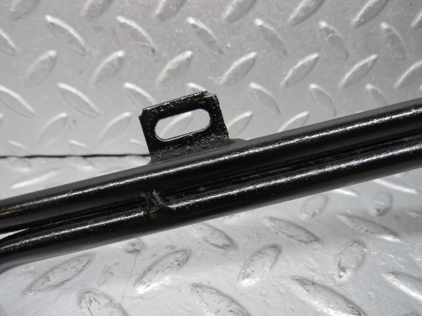 39006 Mercedes-Benz W201 190E 2.6L Oil Cooling Pipe Line