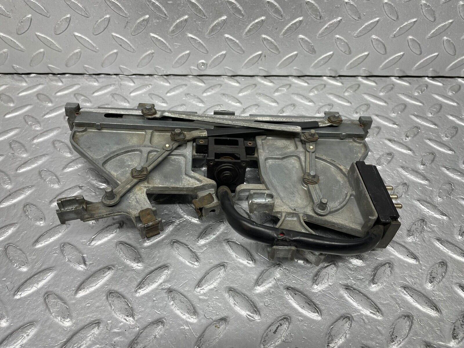 3276 Mercedes-Benz W115 220D Heater Control Switch 1158300485