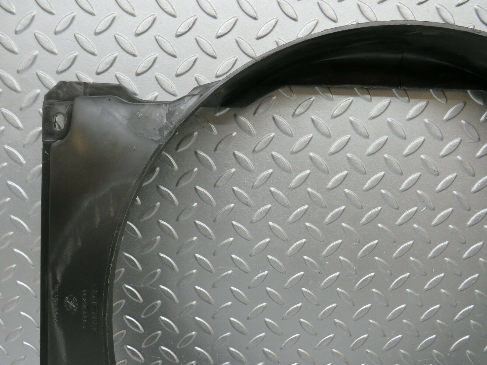 23236 Mercedes-Benz W116 350SE Radiator Fan Shroud Fan Cover 1165050355