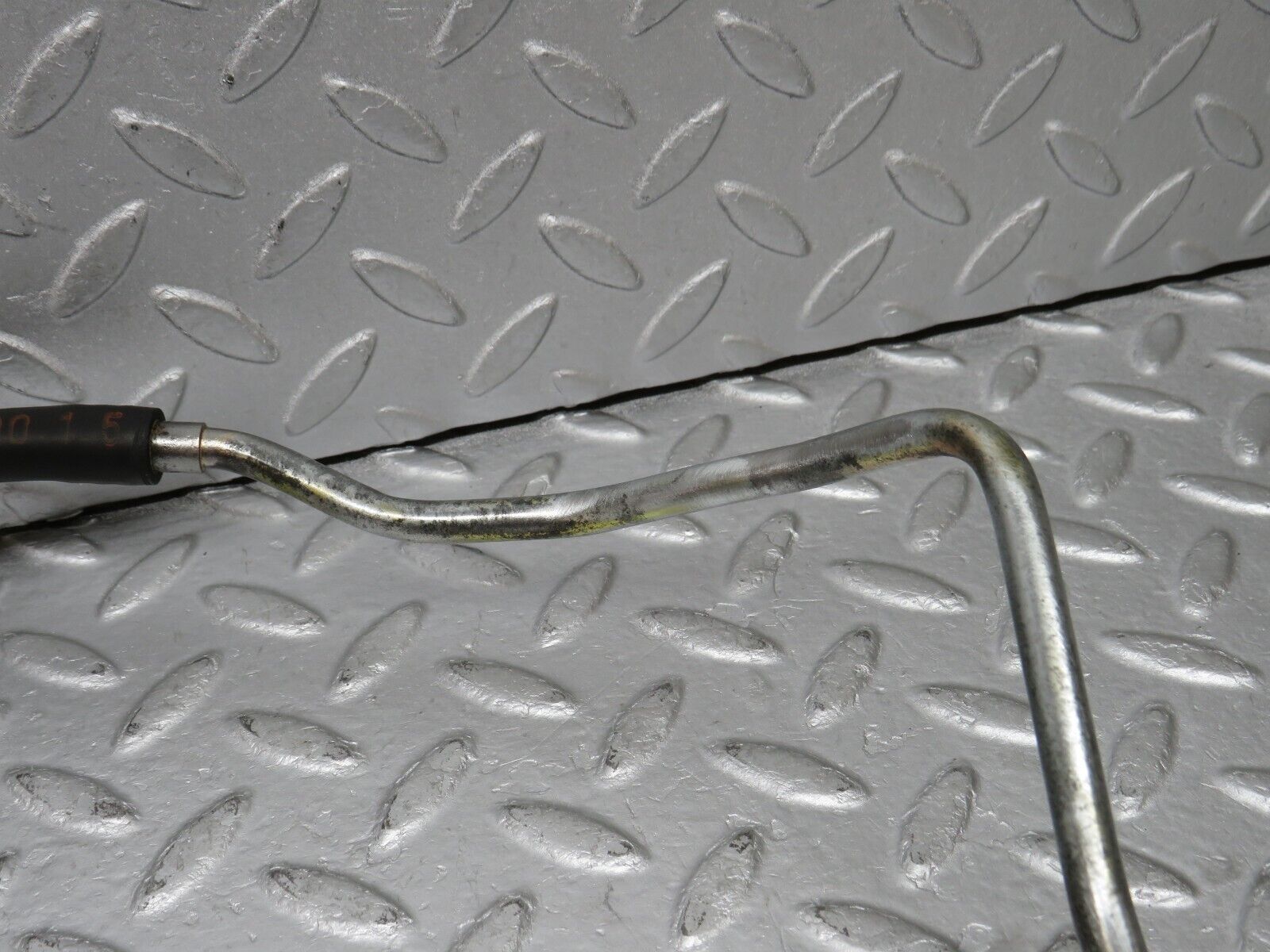 38184 Mercedes-Benz A124 320E Cabriolet Fuel Hose Pipe