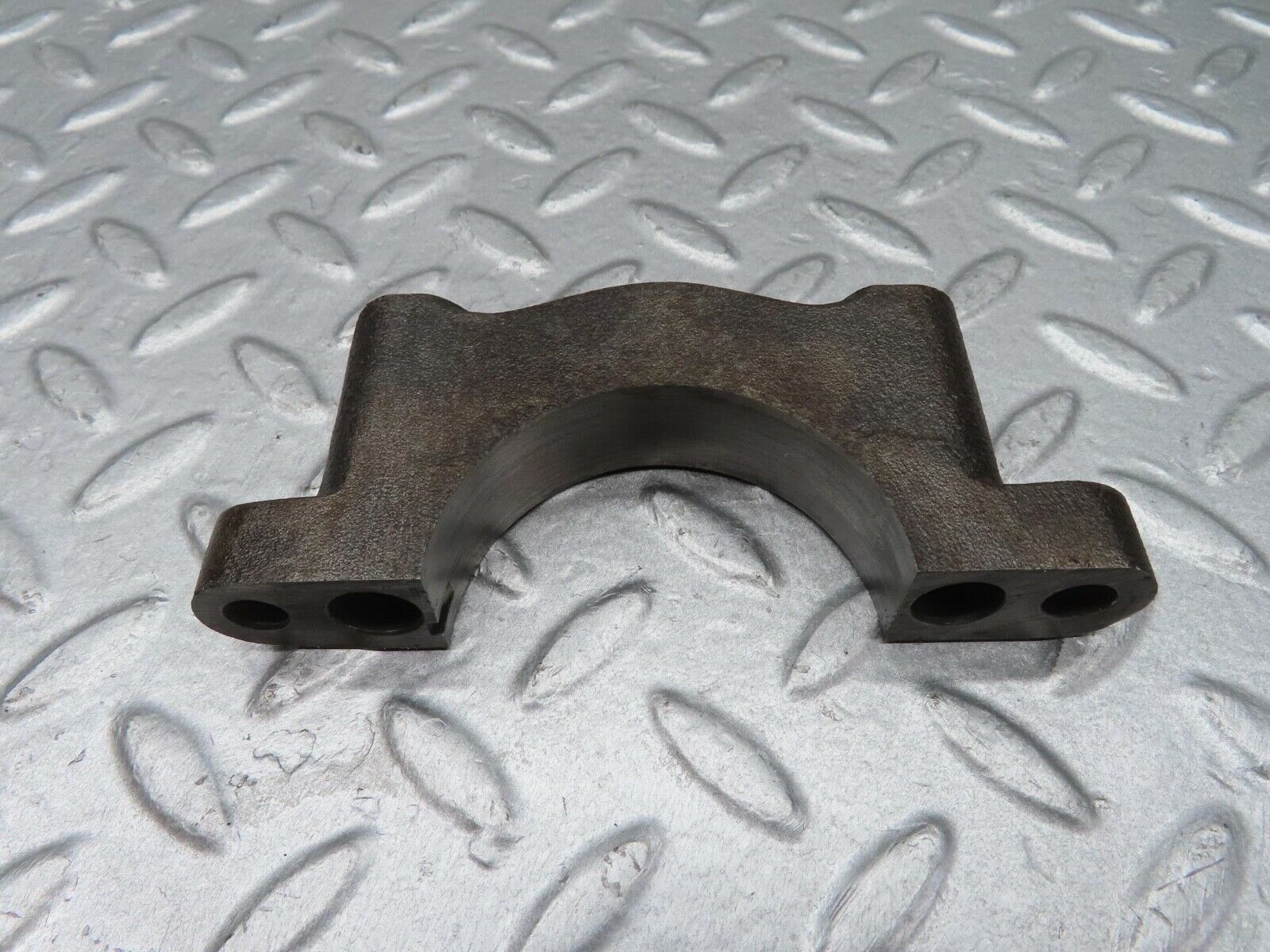 12875 Mercedes-Benz W111 220SE Crankshaft Bearing Holder Block 1800110011