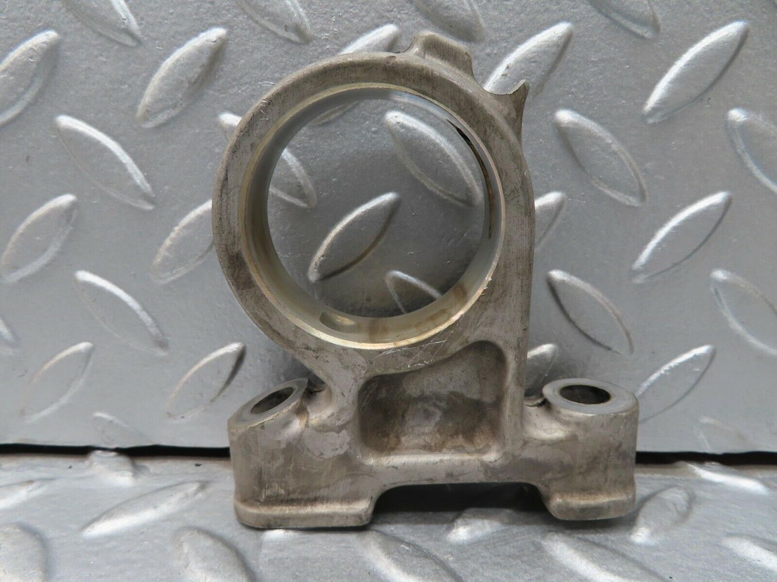 16555 Mercedes-Benz C107 350SLC Coupe Camshaft Tower Bearing 1160512112