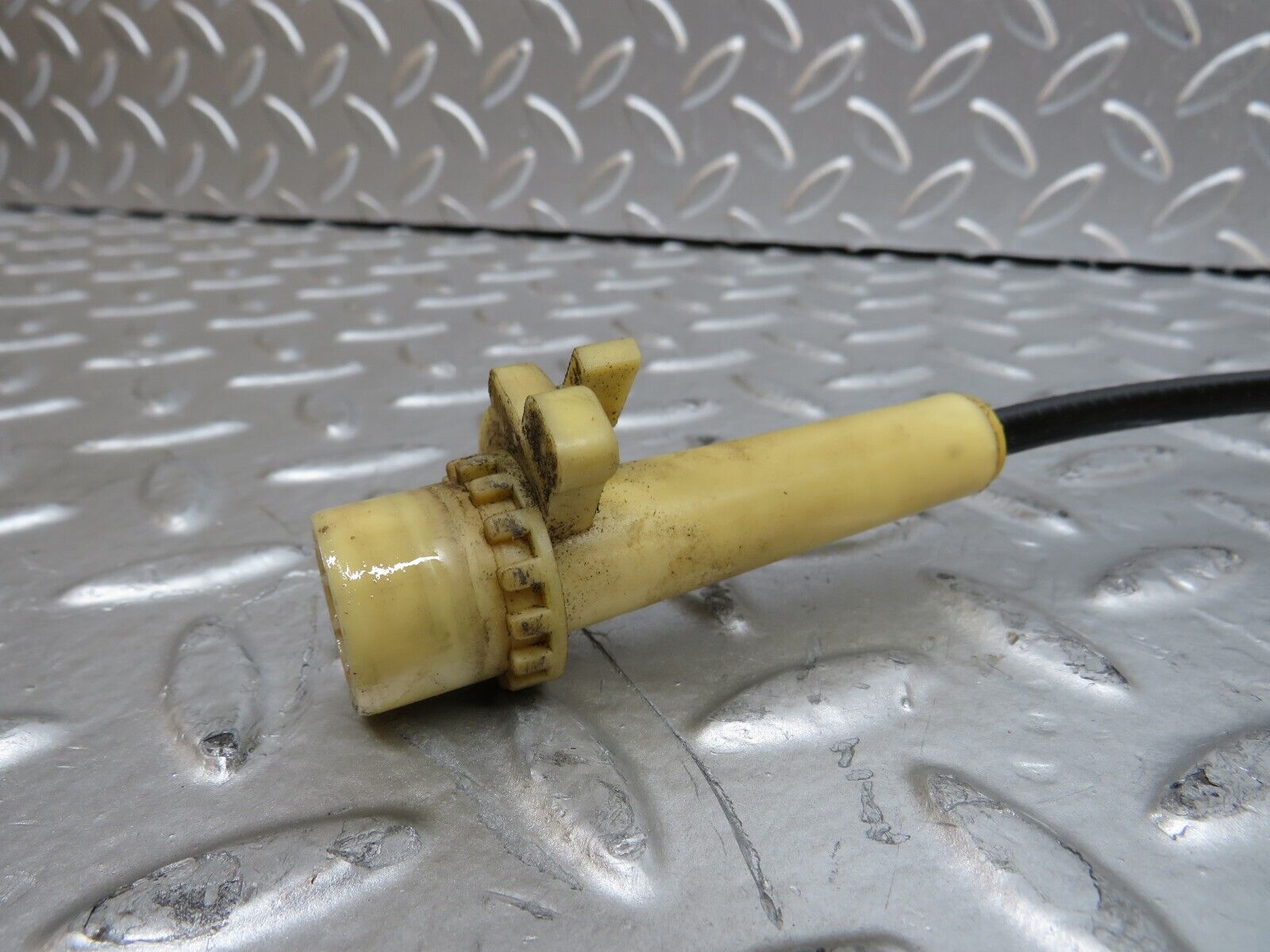 29207 Mercedes-Benz W123 280E Kickdown Cable